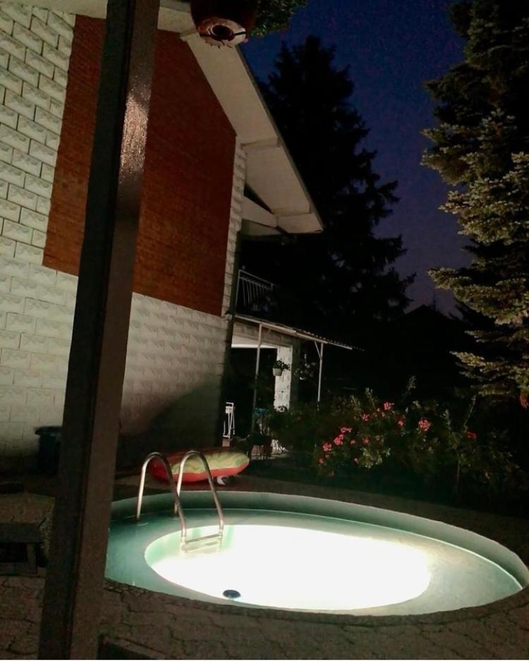 White House With Sauna And Jacuzzi Novi Sad Esterno foto