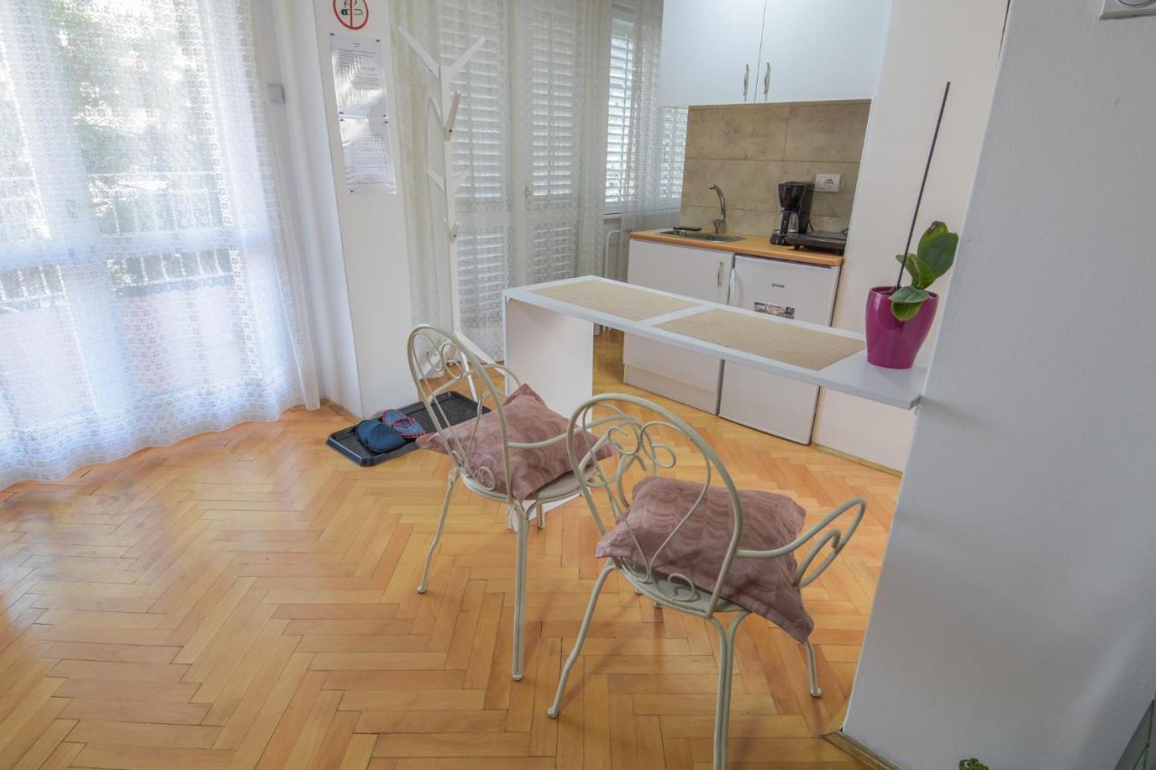 White House With Sauna And Jacuzzi Novi Sad Esterno foto